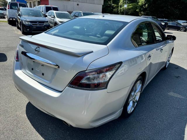 2012 nissan maxima sv