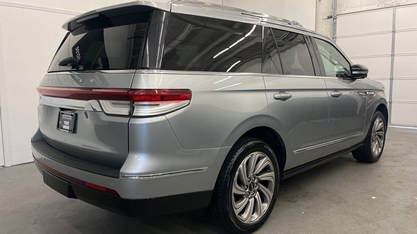2022 lincoln navigator reserve