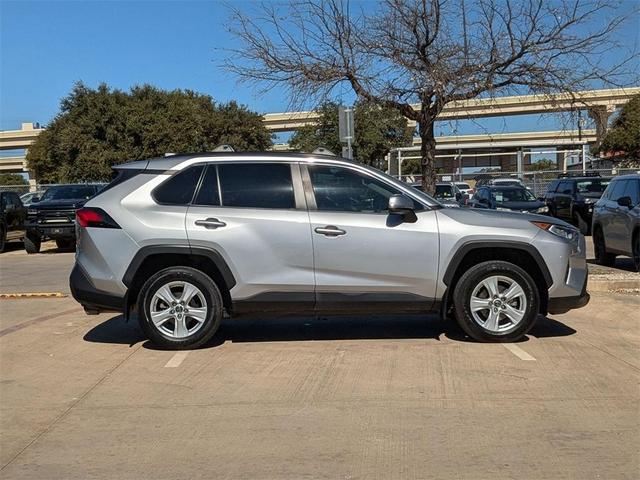 2019 toyota rav4 xle