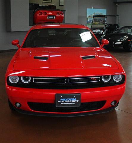 2015 dodge challenger r/t plus