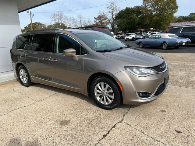 2018 chrysler pacifica touring-l