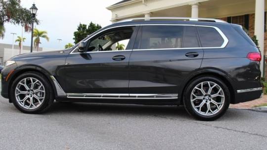 2022 BMW X7
