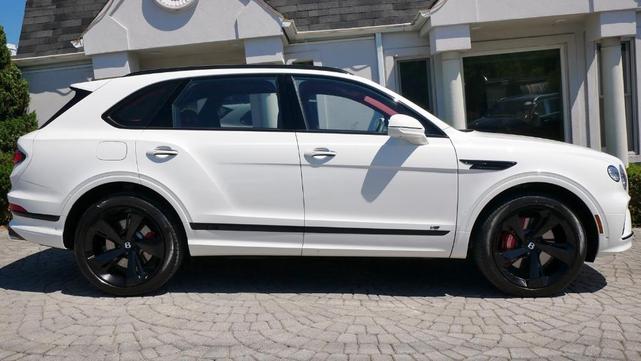 2022 bentley bentayga v8