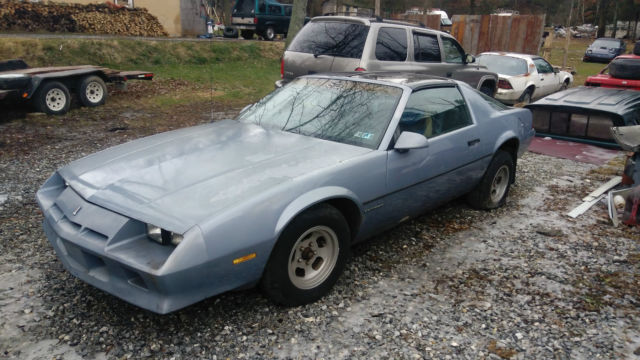1984 camaro all original , v6, 5 spd, t-tops, 133714 original miles