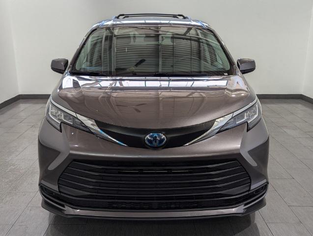2022 toyota sienna le