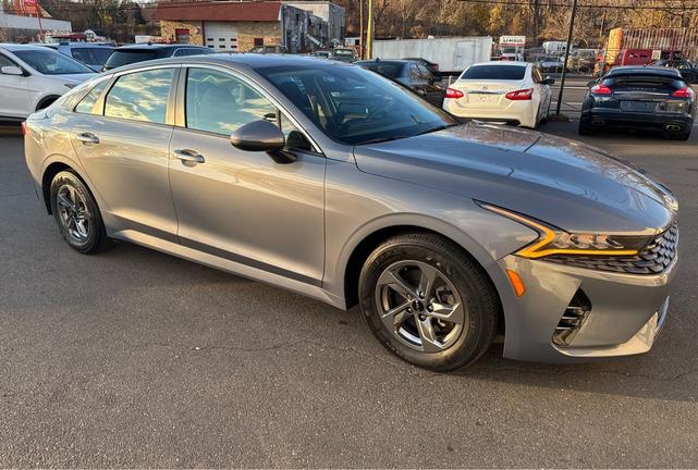 2022 kia k5 lxs