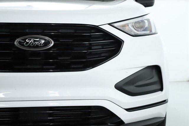 2022 ford edge se
