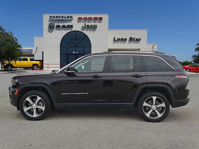 2022 jeep grand cherokee 4xe base