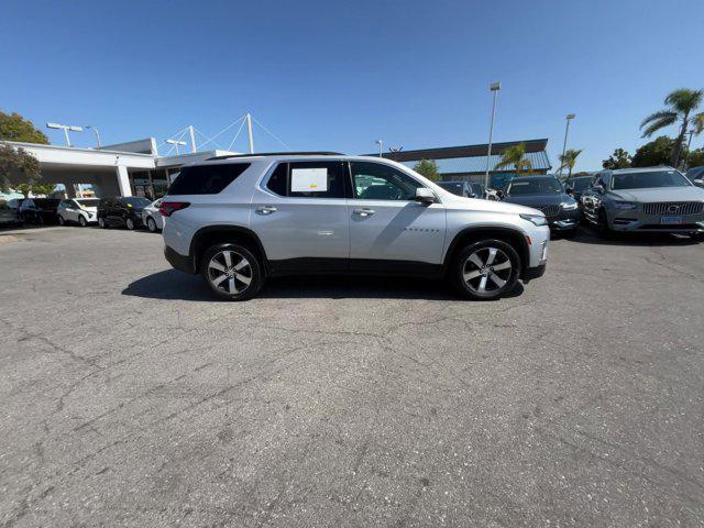 2022 chevrolet traverse lt leather