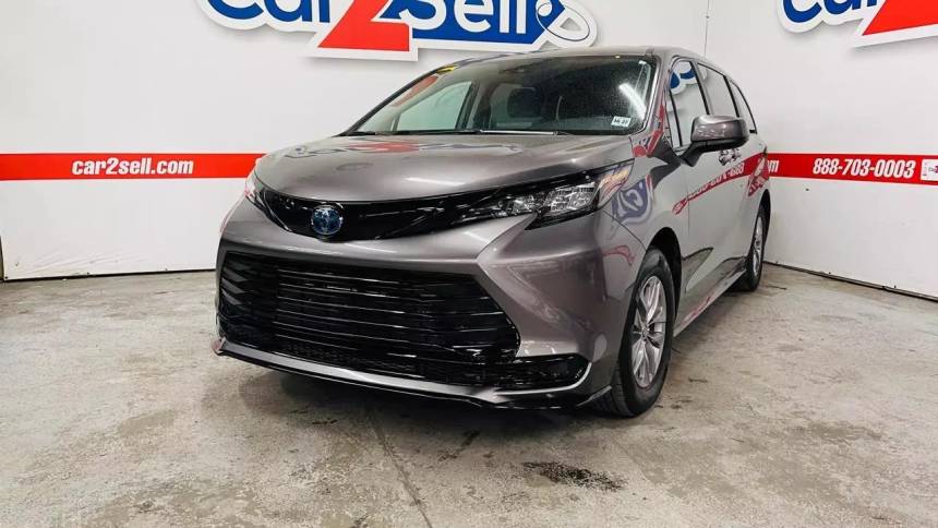 2022 toyota sienna le 8-passenger