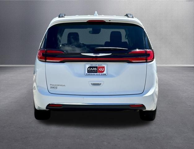 2022 chrysler pacifica touring l