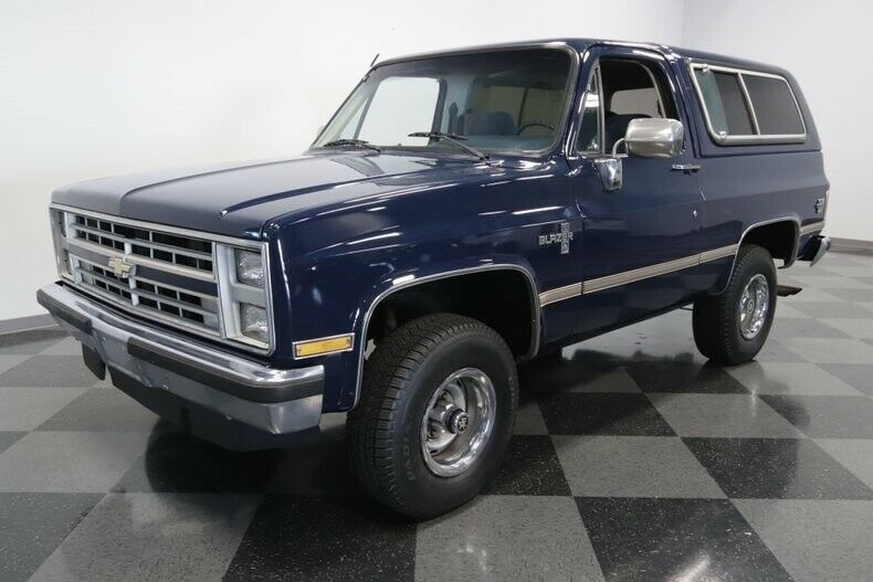 offroad v8 700r4 auto classic vintage collector blue original dynomax suv stock