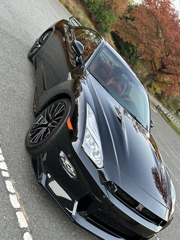 2024 nissan gt-r premium