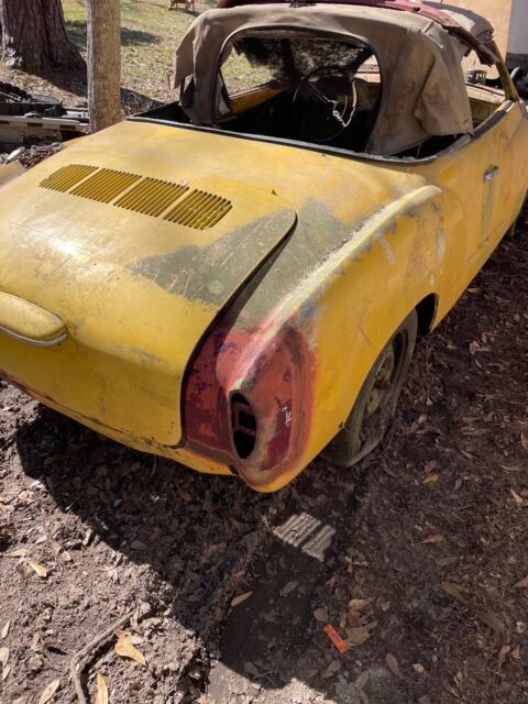 1971 volkswagen karmann ghia convertible yellow rwd manual
