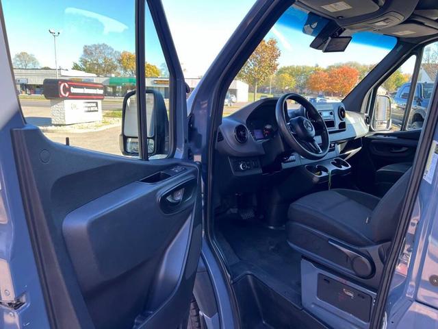 2019 mercedes-benz sprinter 2500 standard roof