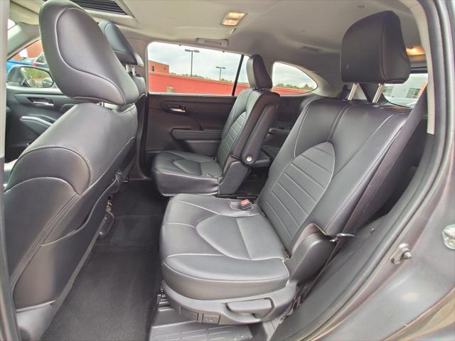 2022 toyota highlander xle