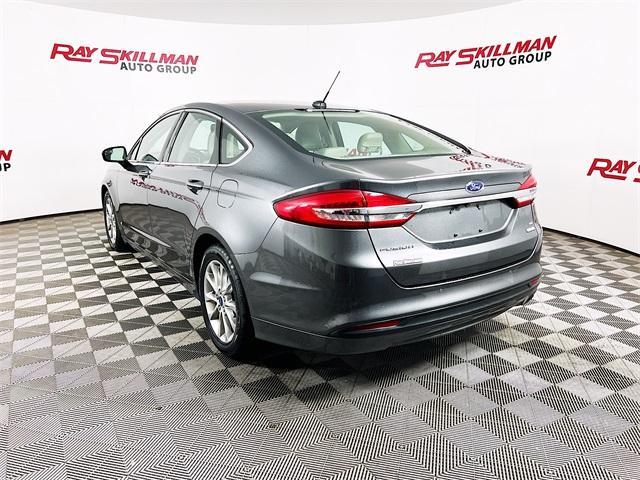 2017 ford fusion se