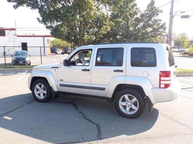 2009 jeep liberty sport