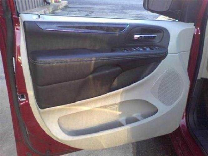 2012 chrysler town & country touring minivan 4d in woodbridge, va