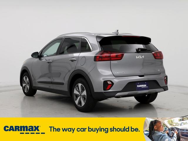 2022 kia niro lx