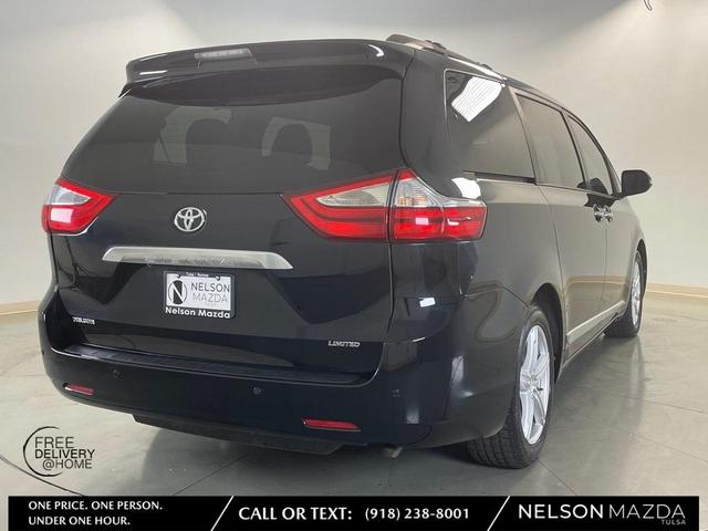 2017 toyota sienna limited