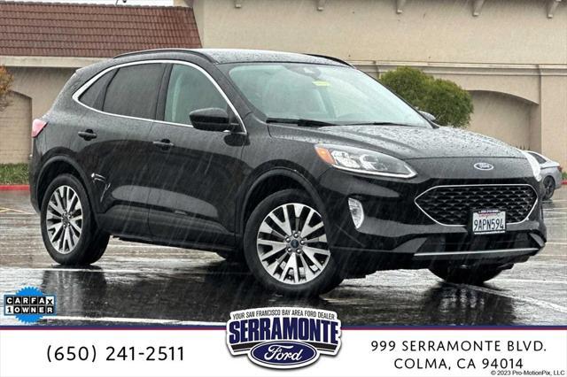 2022 ford escape titanium