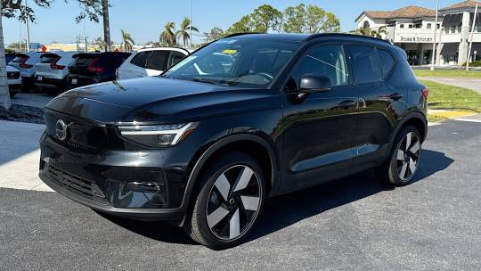 2023 Volvo XC40