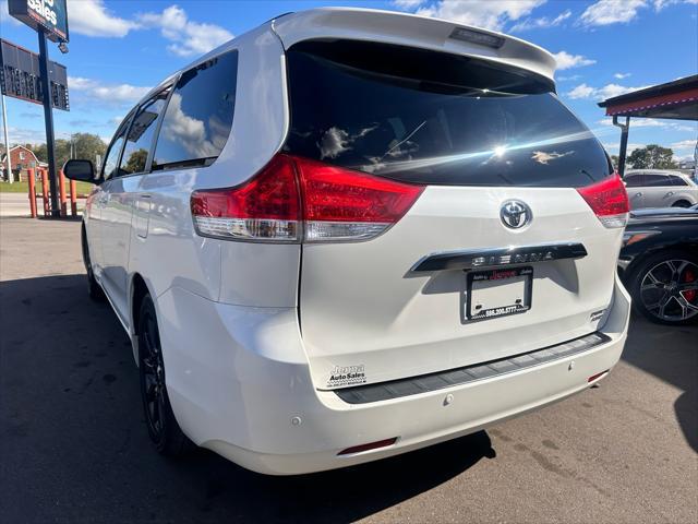 2014 toyota sienna limited