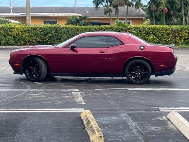 2018 dodge challenger sxt