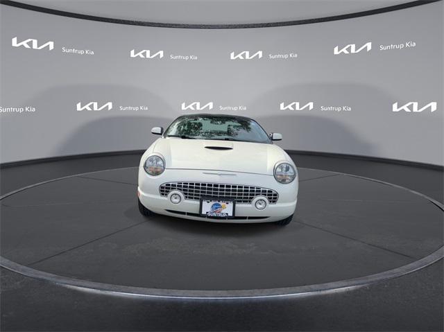 2002 ford thunderbird base