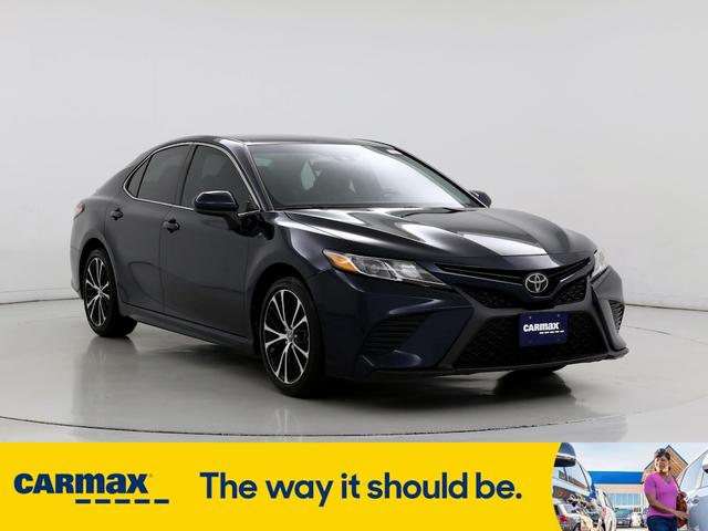 2018 toyota camry se