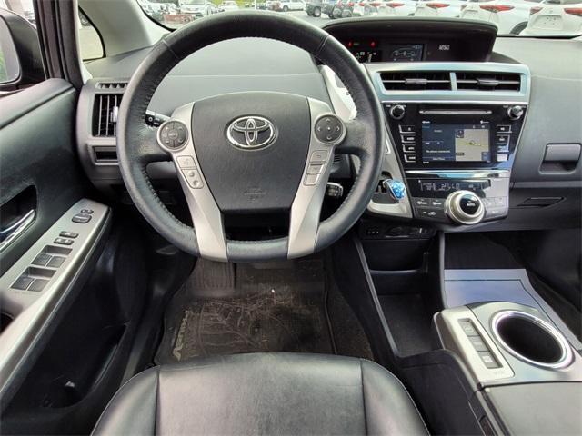 2017 toyota prius v four