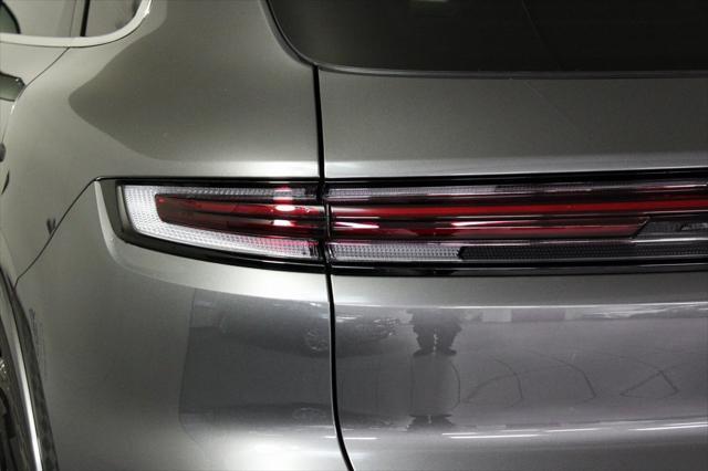 2024 porsche cayenne base (tiptronic)