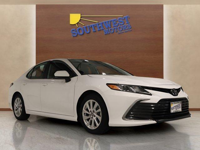 2023 toyota camry le