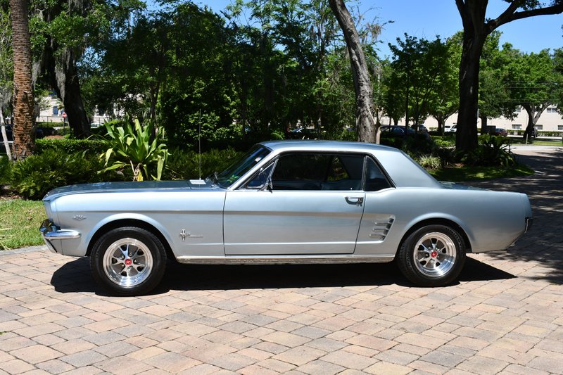1966 ford mustang