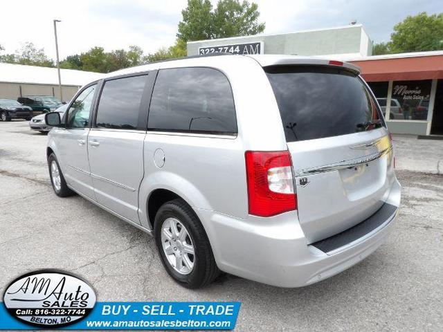 2012 chrysler town & country touring-l