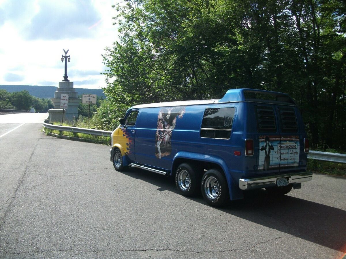1986 dodge custom tandem van