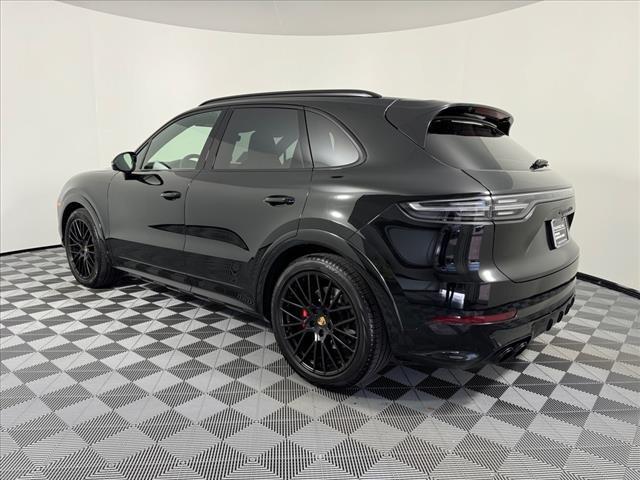 2023 porsche cayenne gts