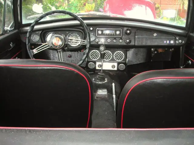 1967 mg mgb gt mk1 w/bmc air con & overdrive - no reserve