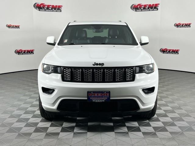 2022 jeep grand cherokee laredo