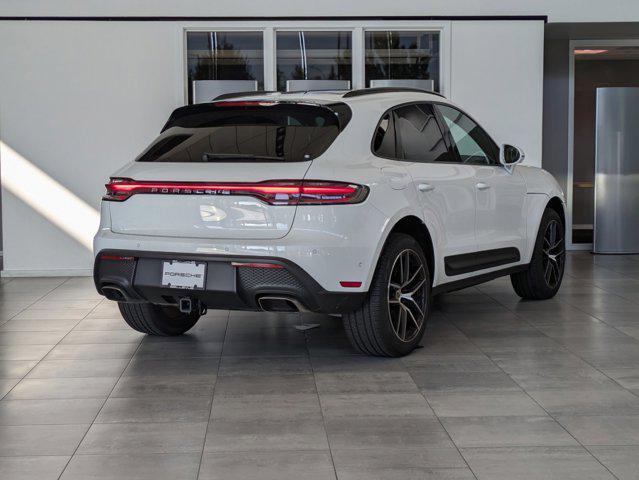 2024 porsche macan base