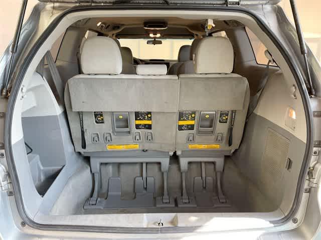 2013 toyota sienna se