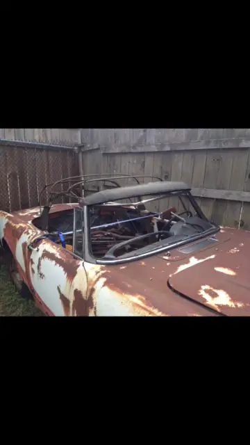 alfa romeo 2600 spider to restore...1966 registred..menufacture 65..complete car