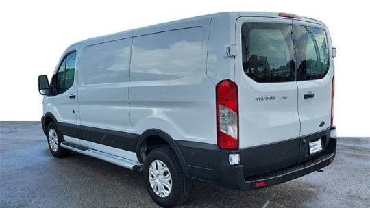 2021 ford transit 250