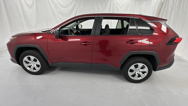 2023 toyota rav4 le