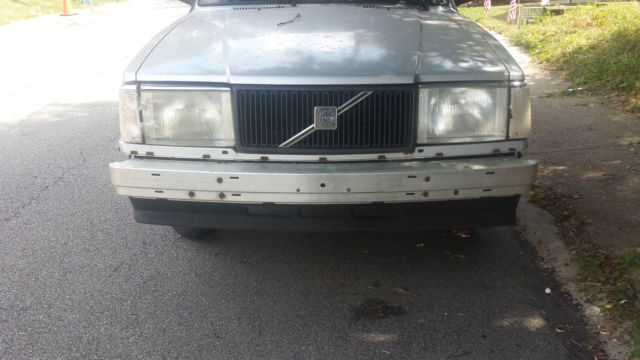 volvo 240 base wagon - silver - for parts or project