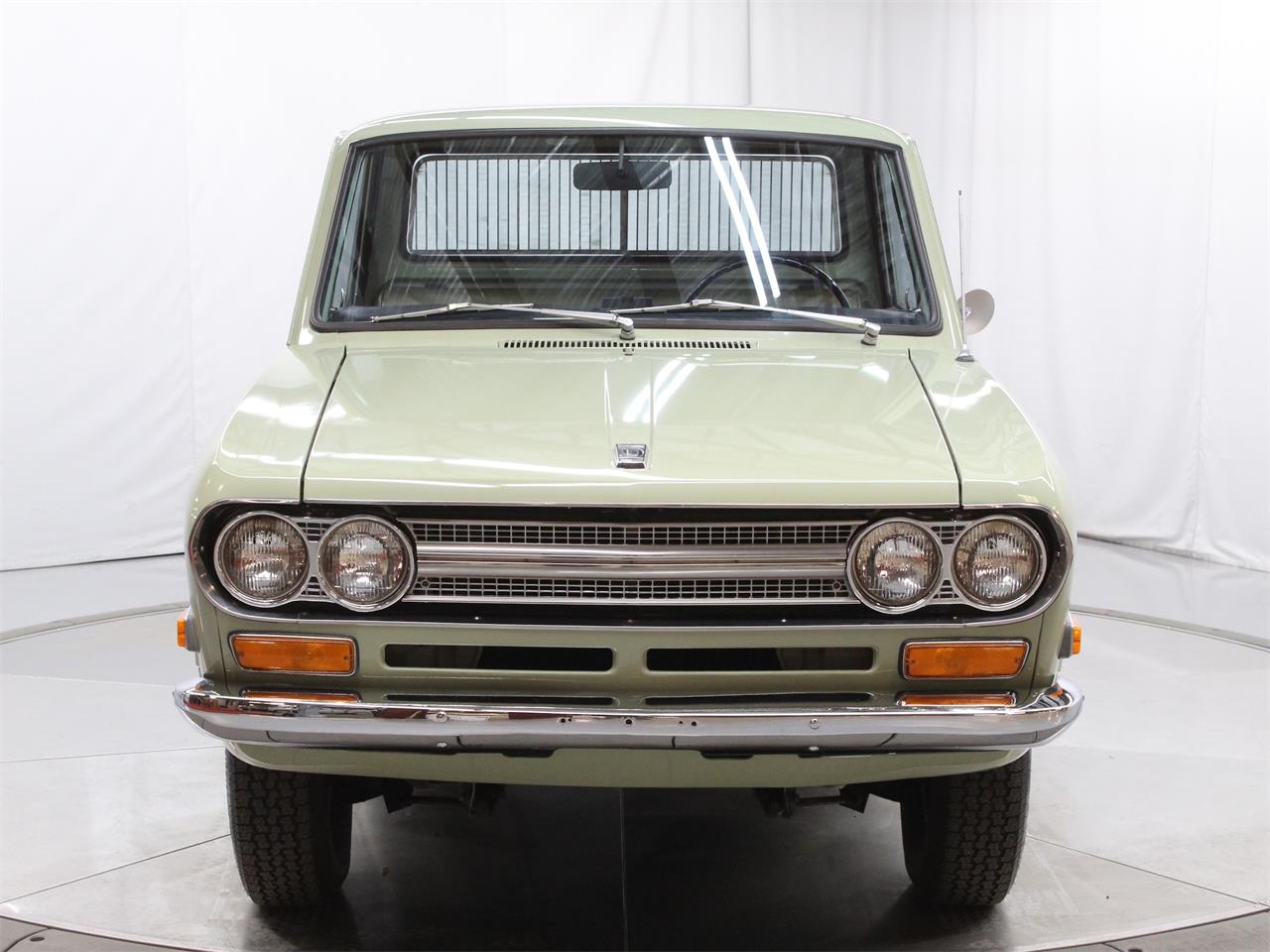 1971 datsun 1600