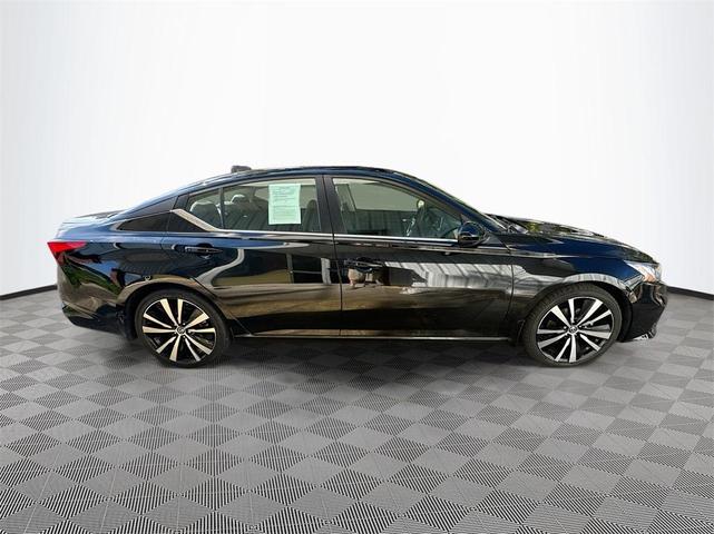 2022 nissan altima 2.5 sr