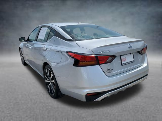 2022 nissan altima sr fwd