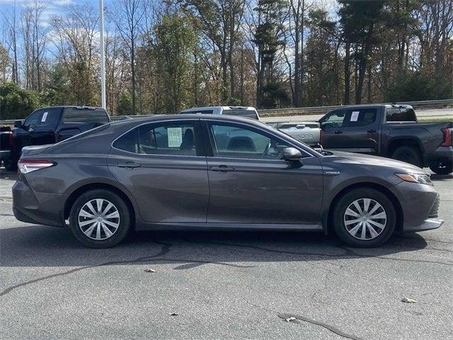 2020 toyota camry hybrid le